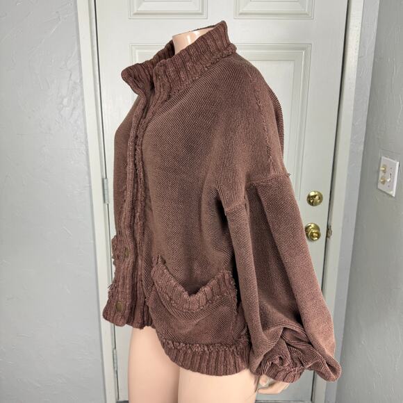 We The Free People Women's Small Sweater Shirt Knit Snap Cute in this cardi N2 - Picture 2 of 6